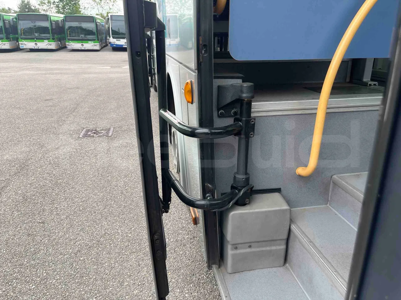 Iveco Crossway SFR160 - Euro5 - 280KW - 11.955mt - door mechanism photo