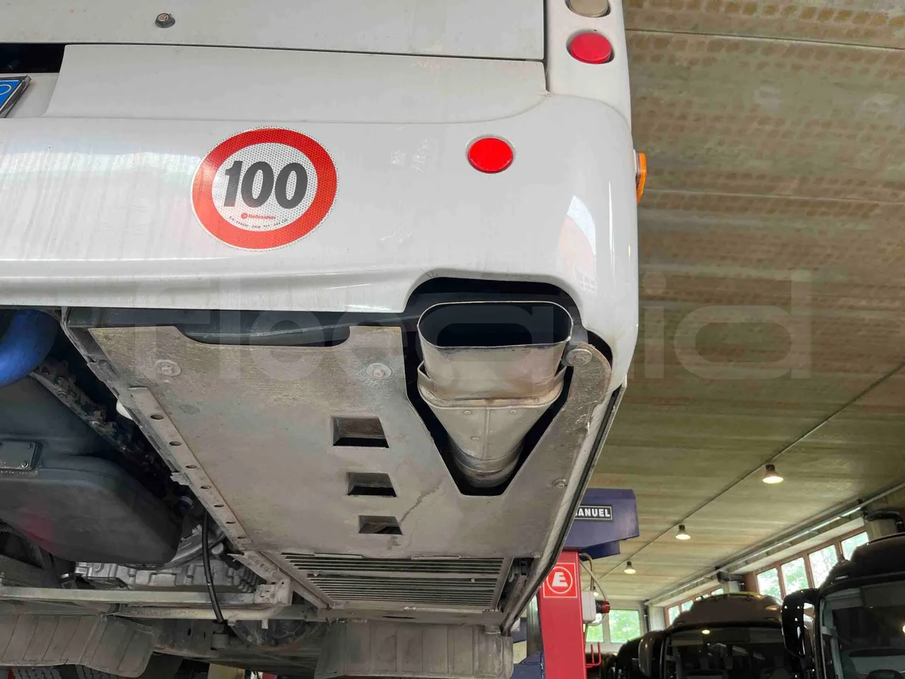 Iveco Crossway SFR160 - Euro5 - 280KW - 11.955mt - exhaust photo