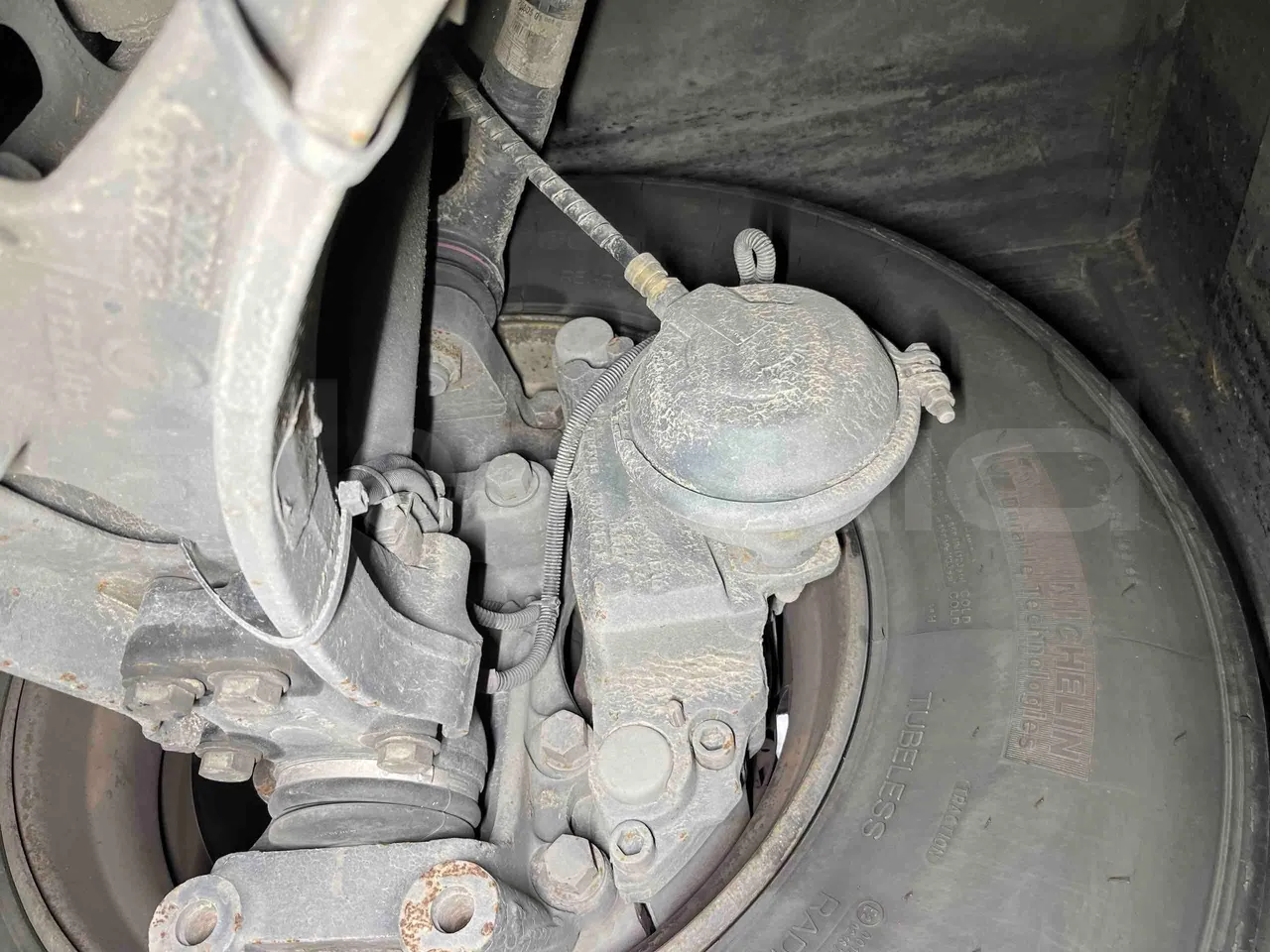 Iveco Crossway SFR160 - Euro5 - 280KW - 11.955mt - front brake calipers left