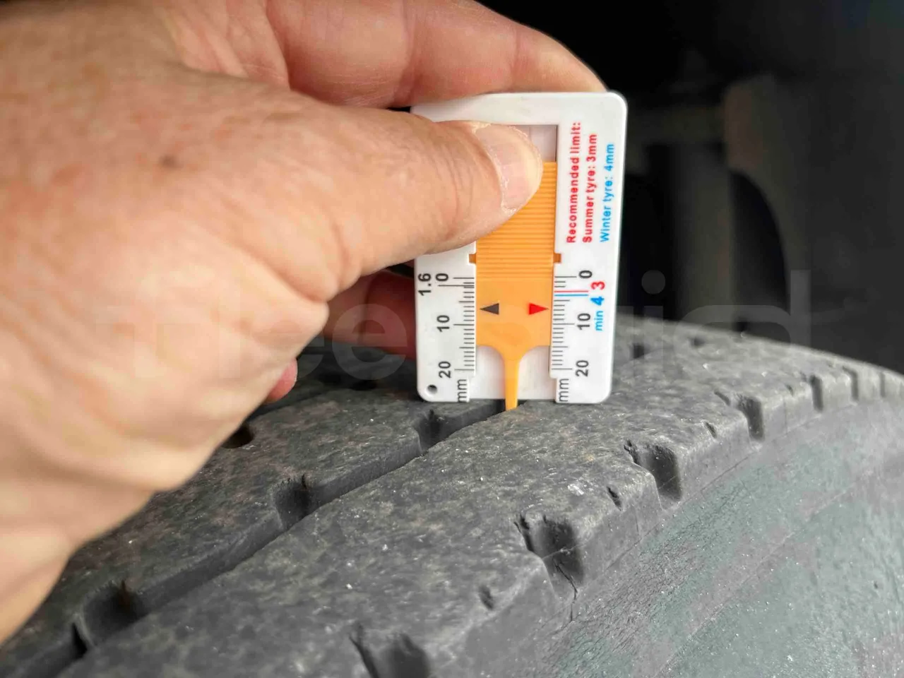 Iveco Crossway SFR160 - Euro5 - 280KW - 11.955mt - tread condition front tires left