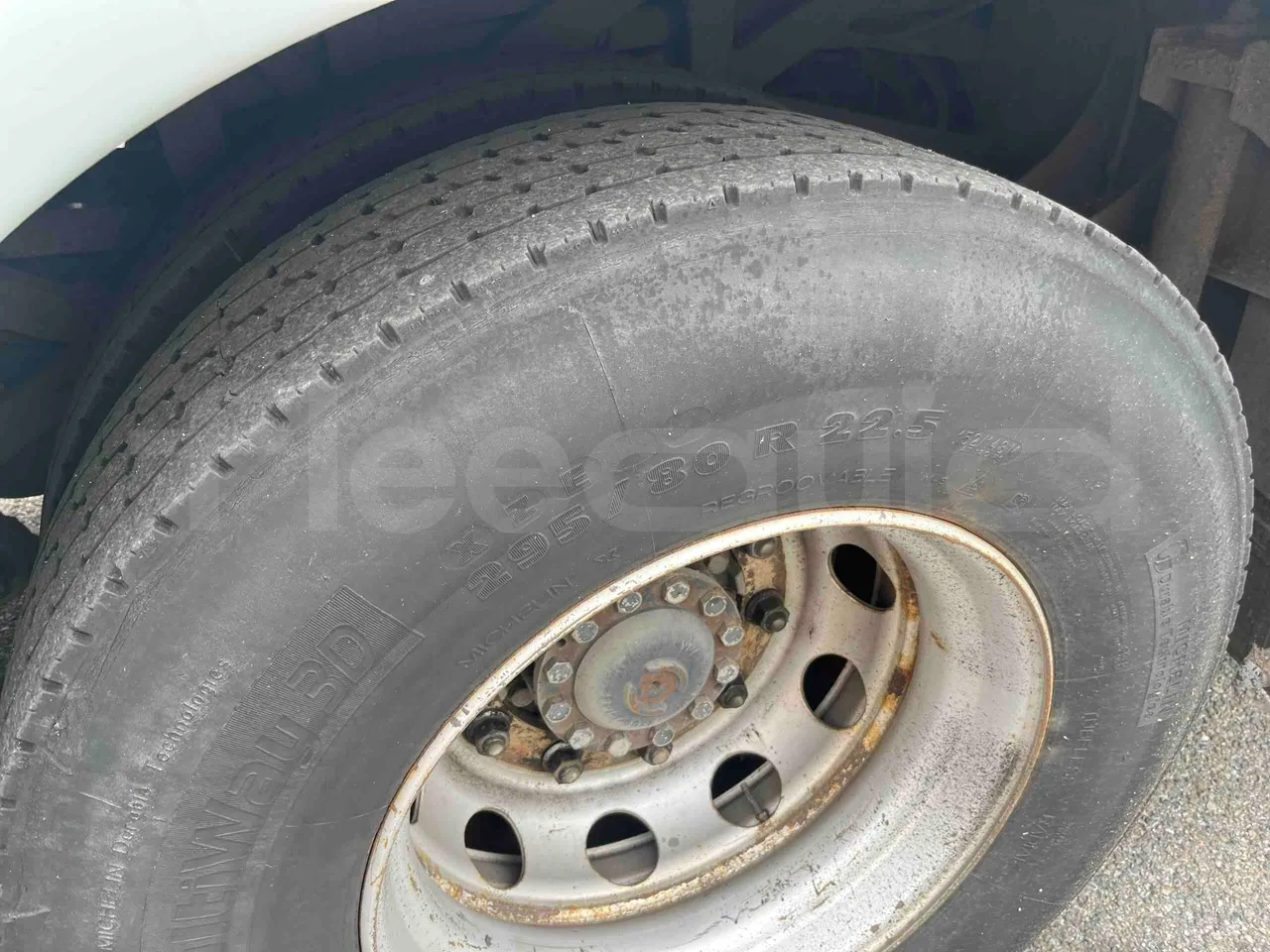 Iveco Crossway SFR160 - Euro5 - 280KW - 11.955mt - tread condition front tires right
