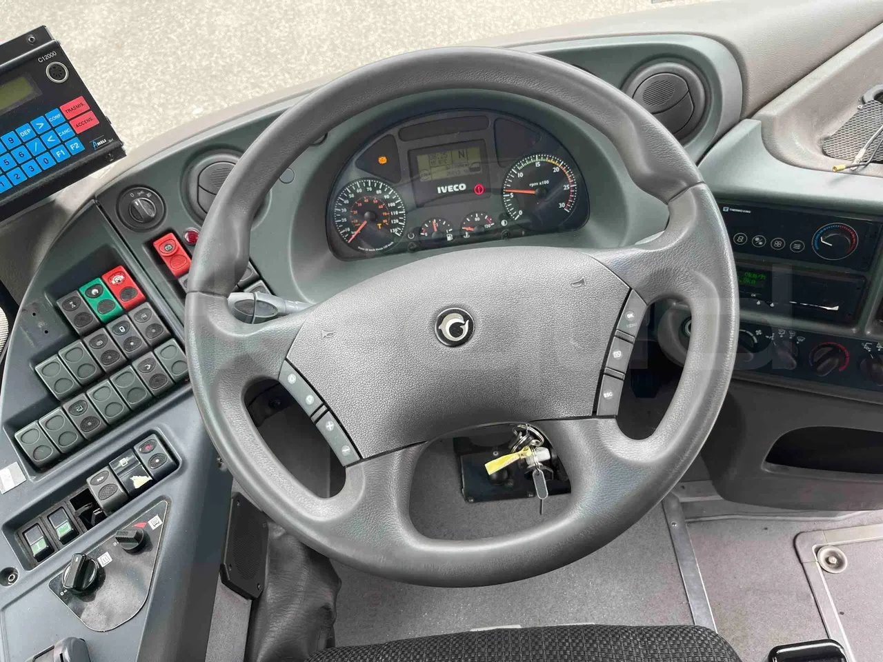 Iveco Crossway SFR160 - Euro5 - 280KW - 11.955mt - steering wheel photo
