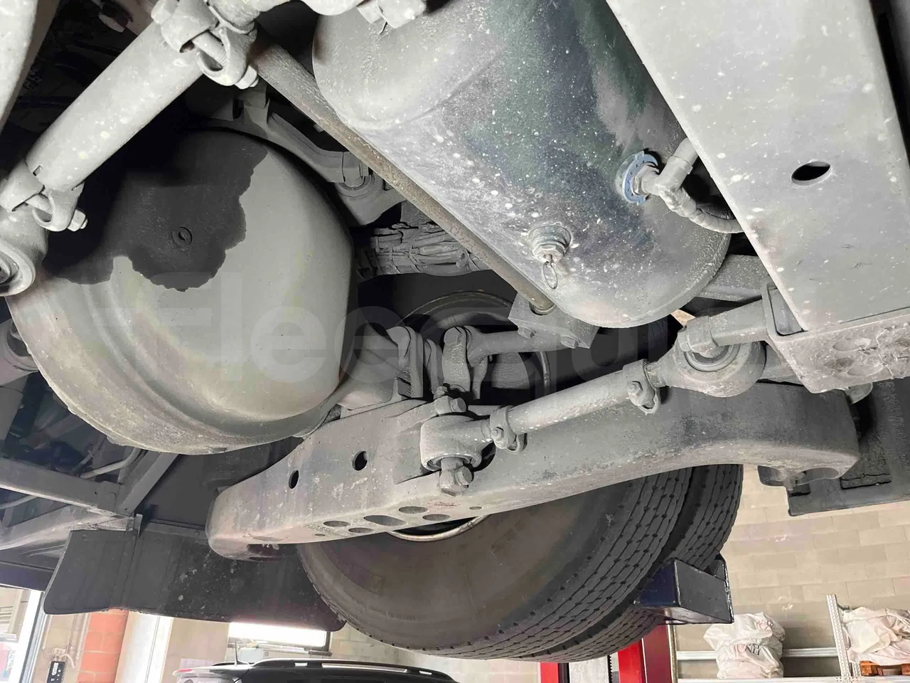 Iveco Crossway SFR160 - Euro5 - 280KW - 11.955mt - axle 3 left side