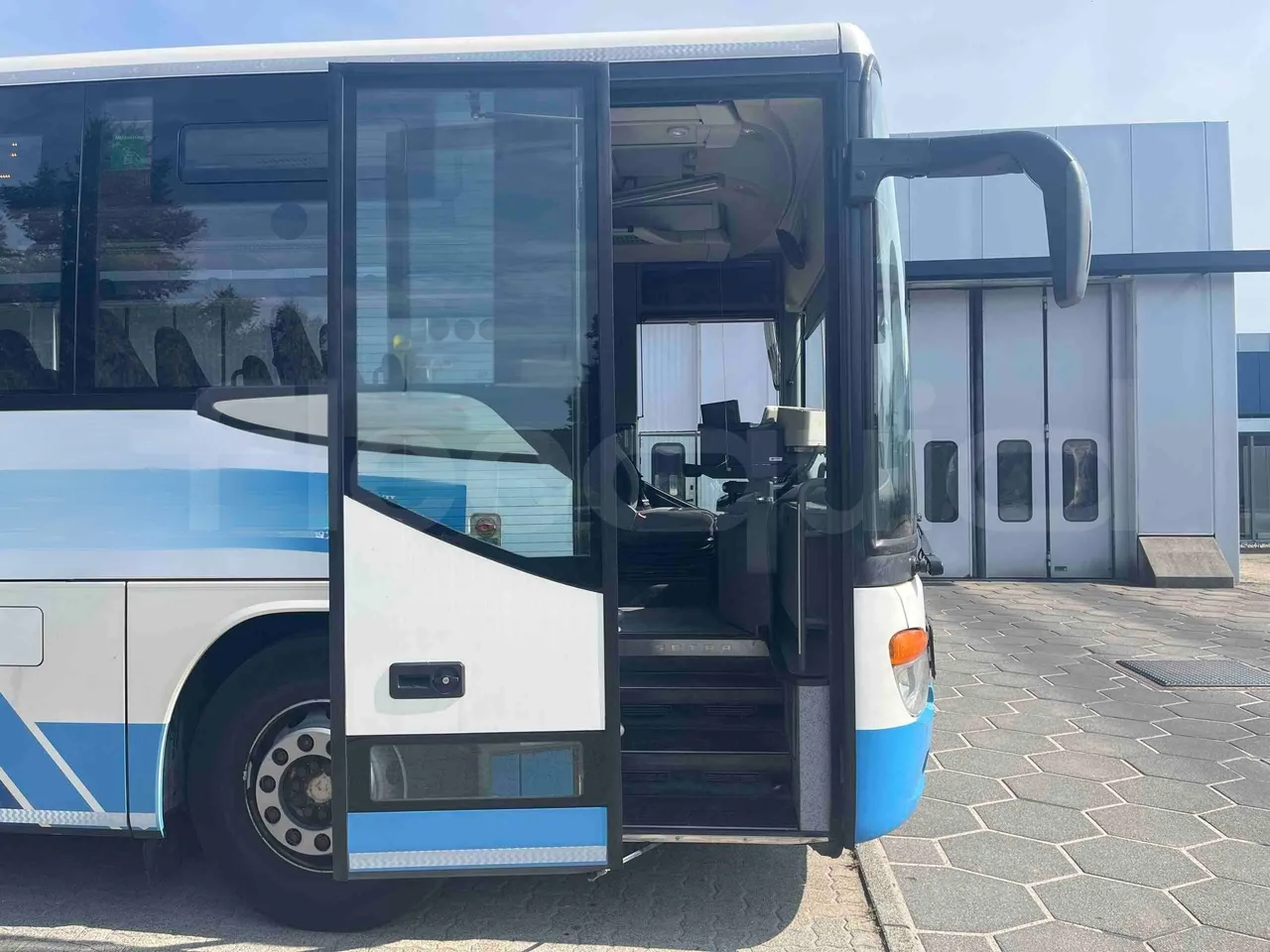 Setra S412 - Front Door Open
