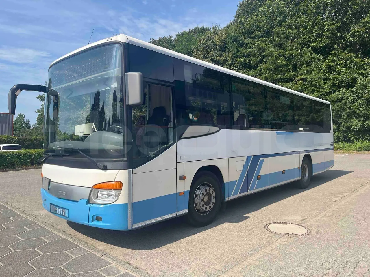 Setra S412 - 3/4 Front Left Side