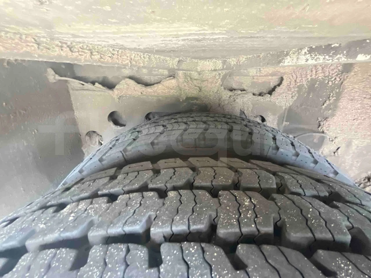 Setra S412 - Second Axle Discs Left Side
