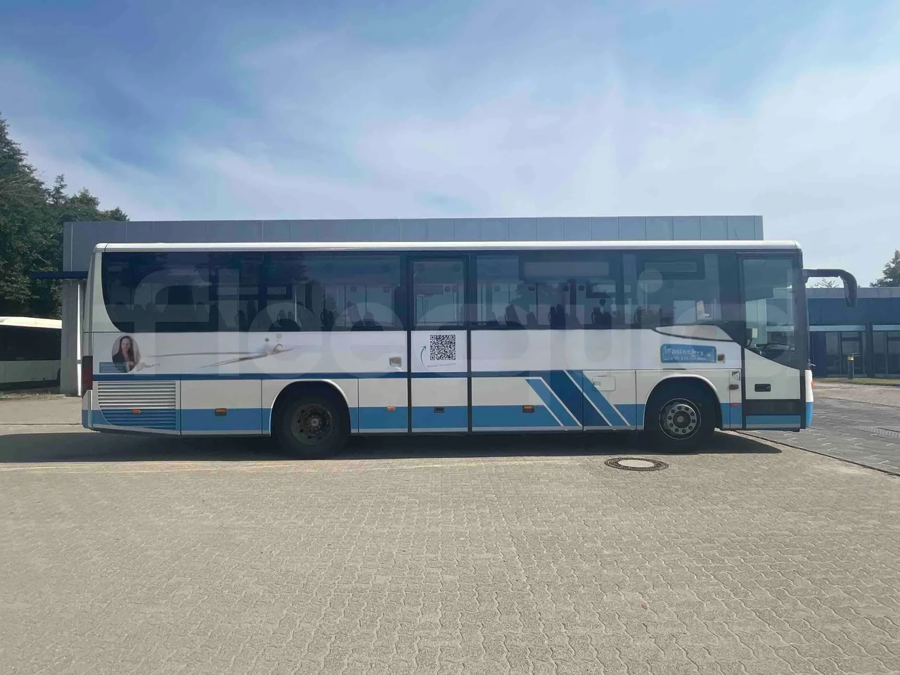Setra S412 - Right Side