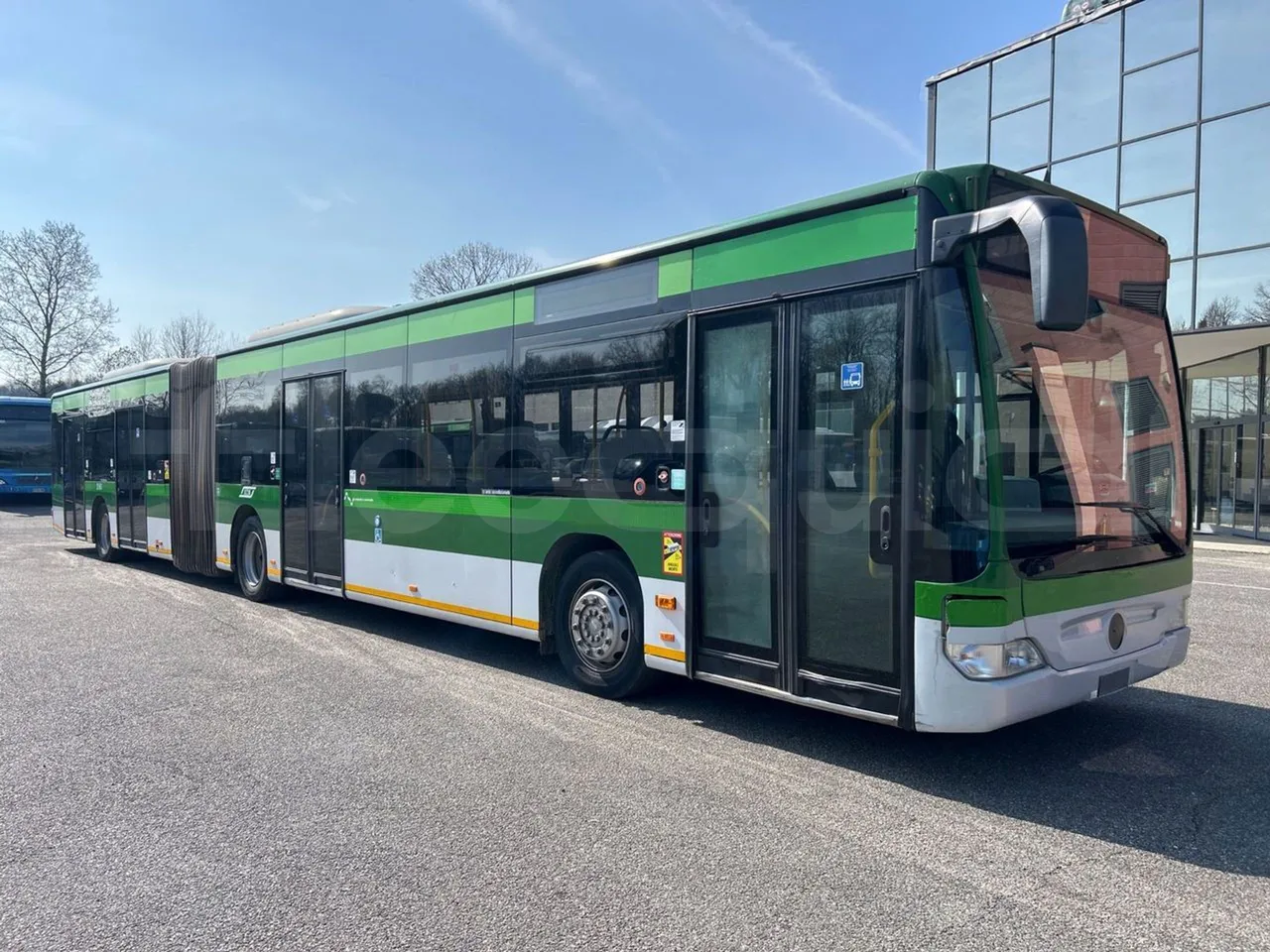 Mercedes-Benz Citaro G 0530 - Euro5 - 260kW - 17.940mt - 3/4 front right doors