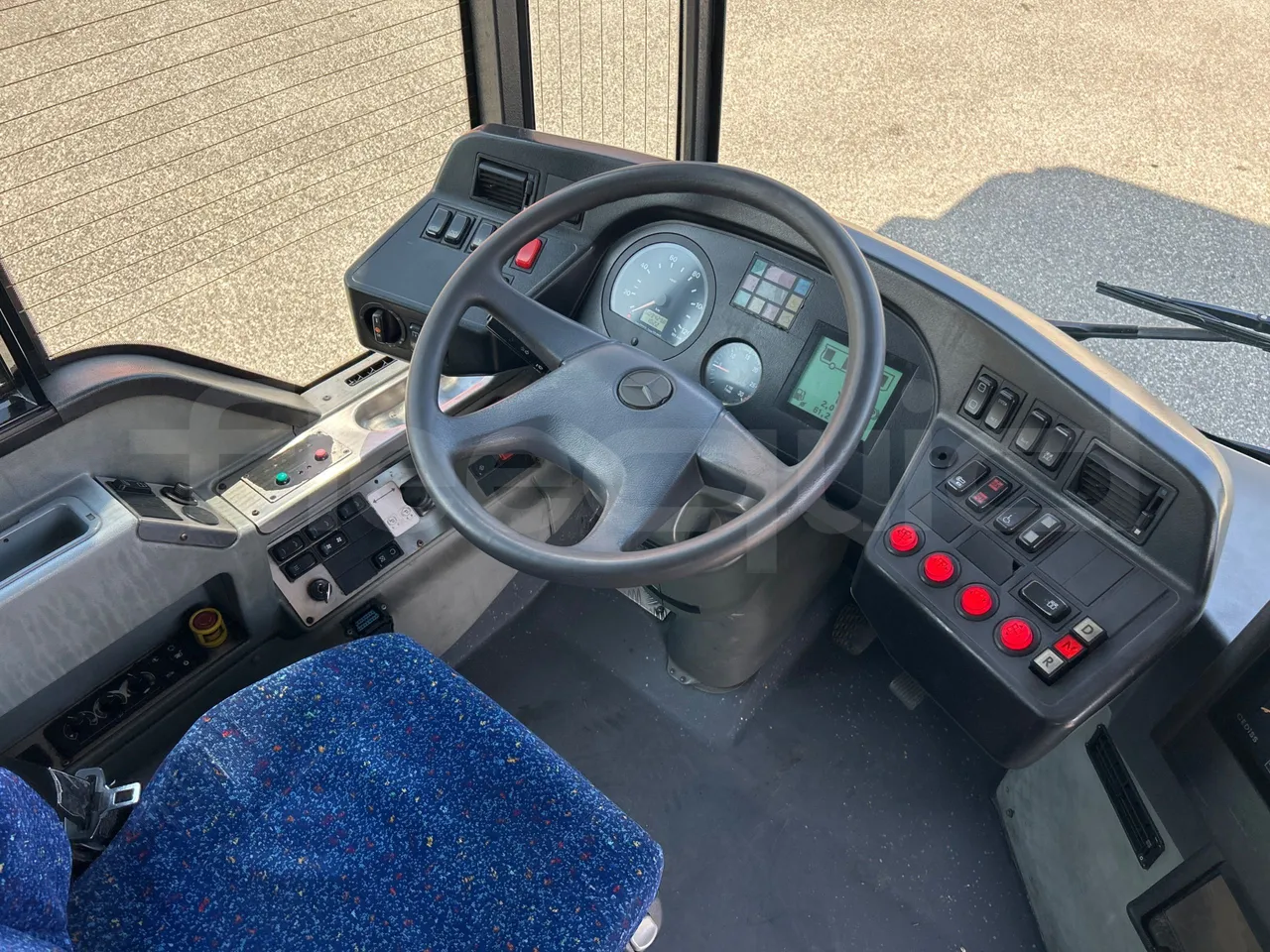 Mercedes-Benz Citaro G 0530 - Euro5 - 260kW - 17.940mt - buttons panels on