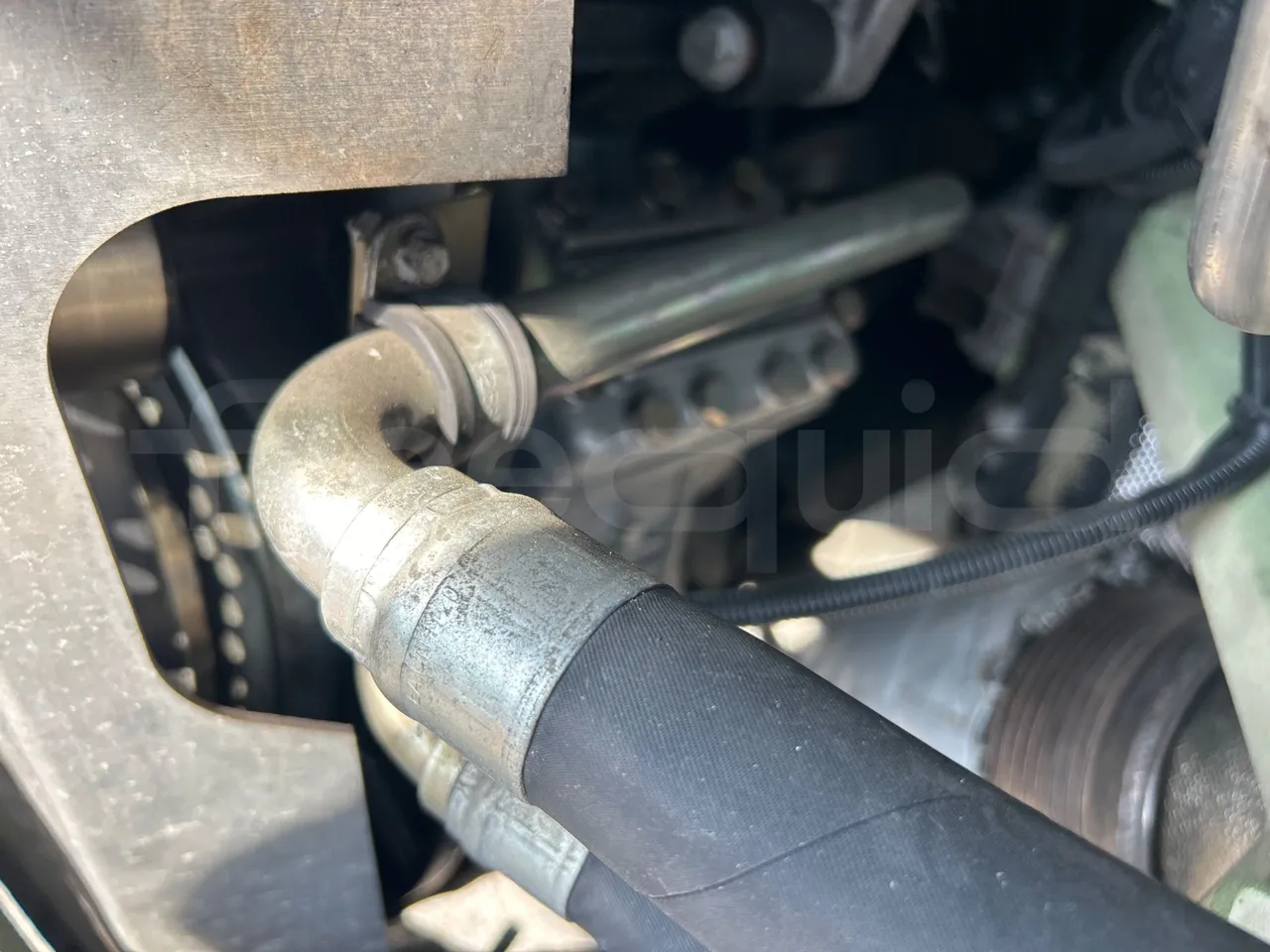 Mercedes-Benz Citaro G 0530 - Euro5 - 260kW - 17.940mt - air conditioning compressor