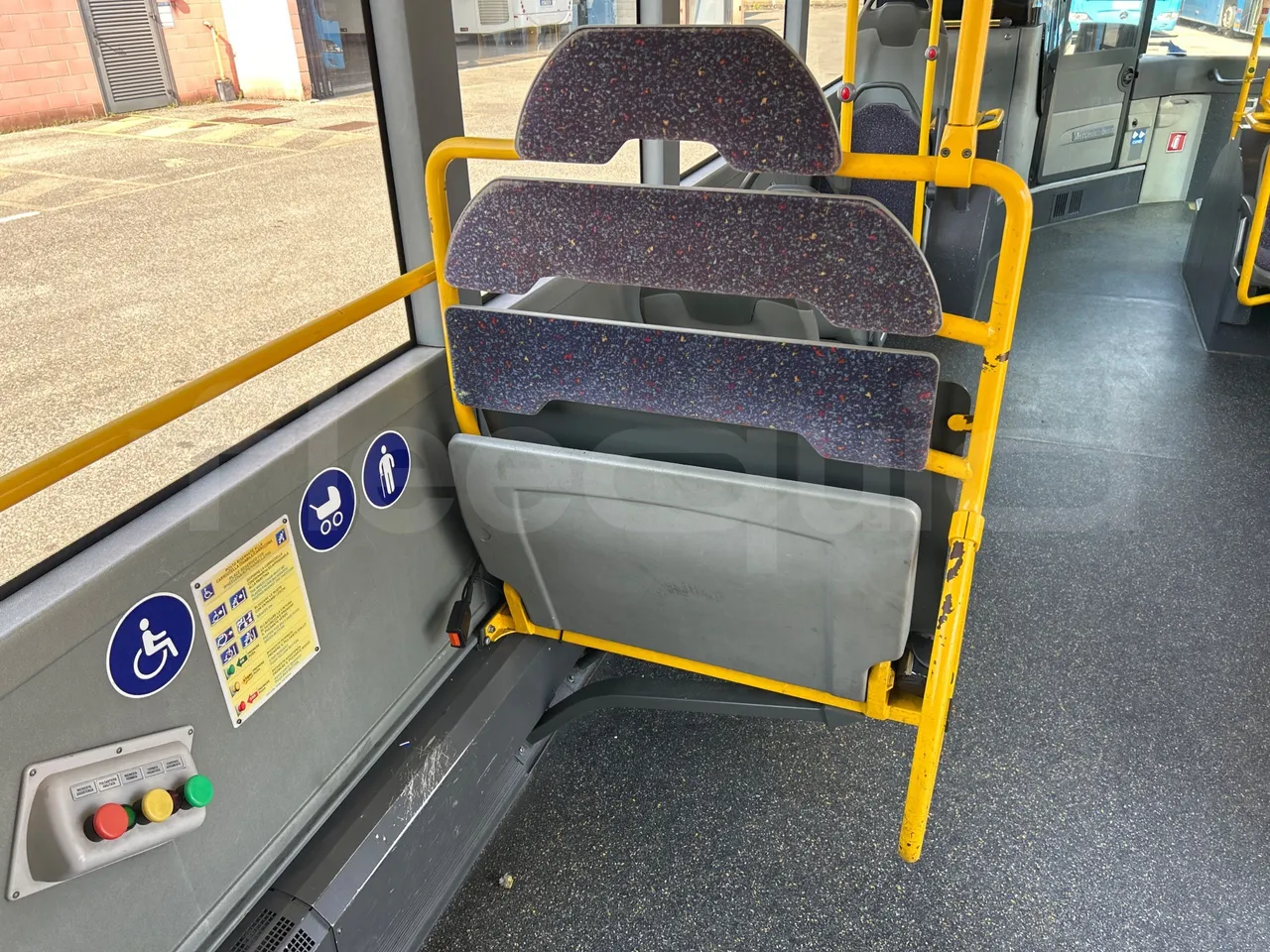 Mercedes-Benz Citaro G 0530 - Euro5 - 260kW - 17.940mt - folding seat photo
