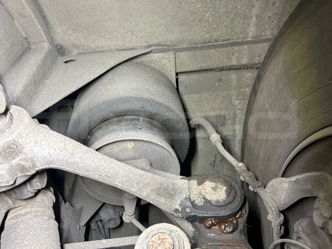 Mercedes-Benz Citaro G 0530 - Euro5 - 260kW - 17.940mt - front air springs right