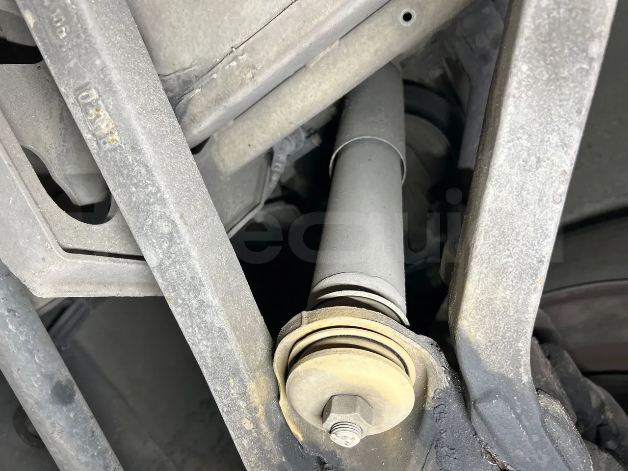 Mercedes-Benz Citaro G 0530 - Euro5 - 260kW - 17.940mt - front shock absorbers right