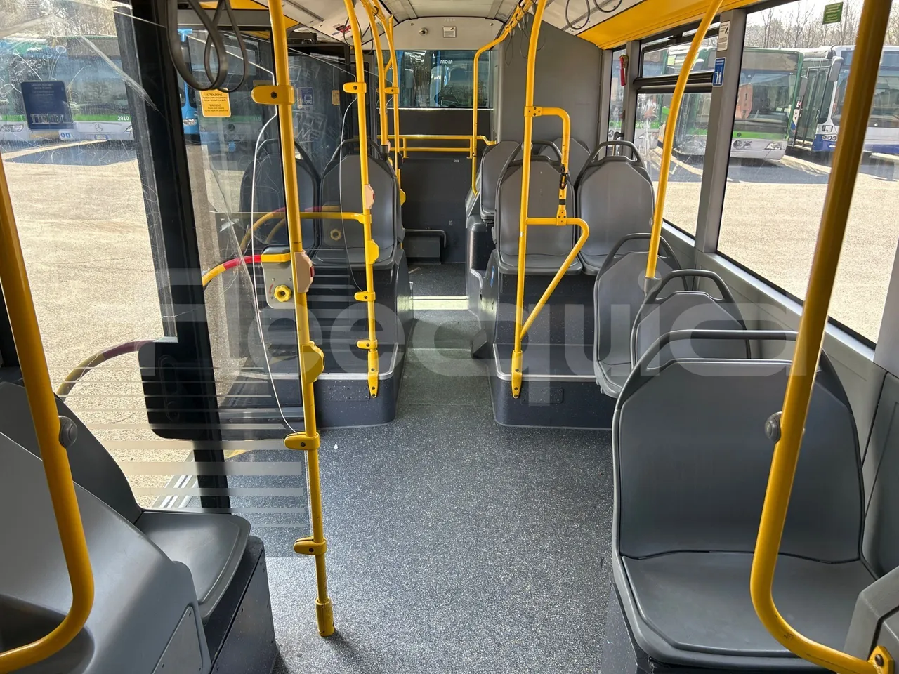 Mercedes-Benz Citaro G 0530 - Euro5 - 260kW - 17.940mt - reverse view middle aisle