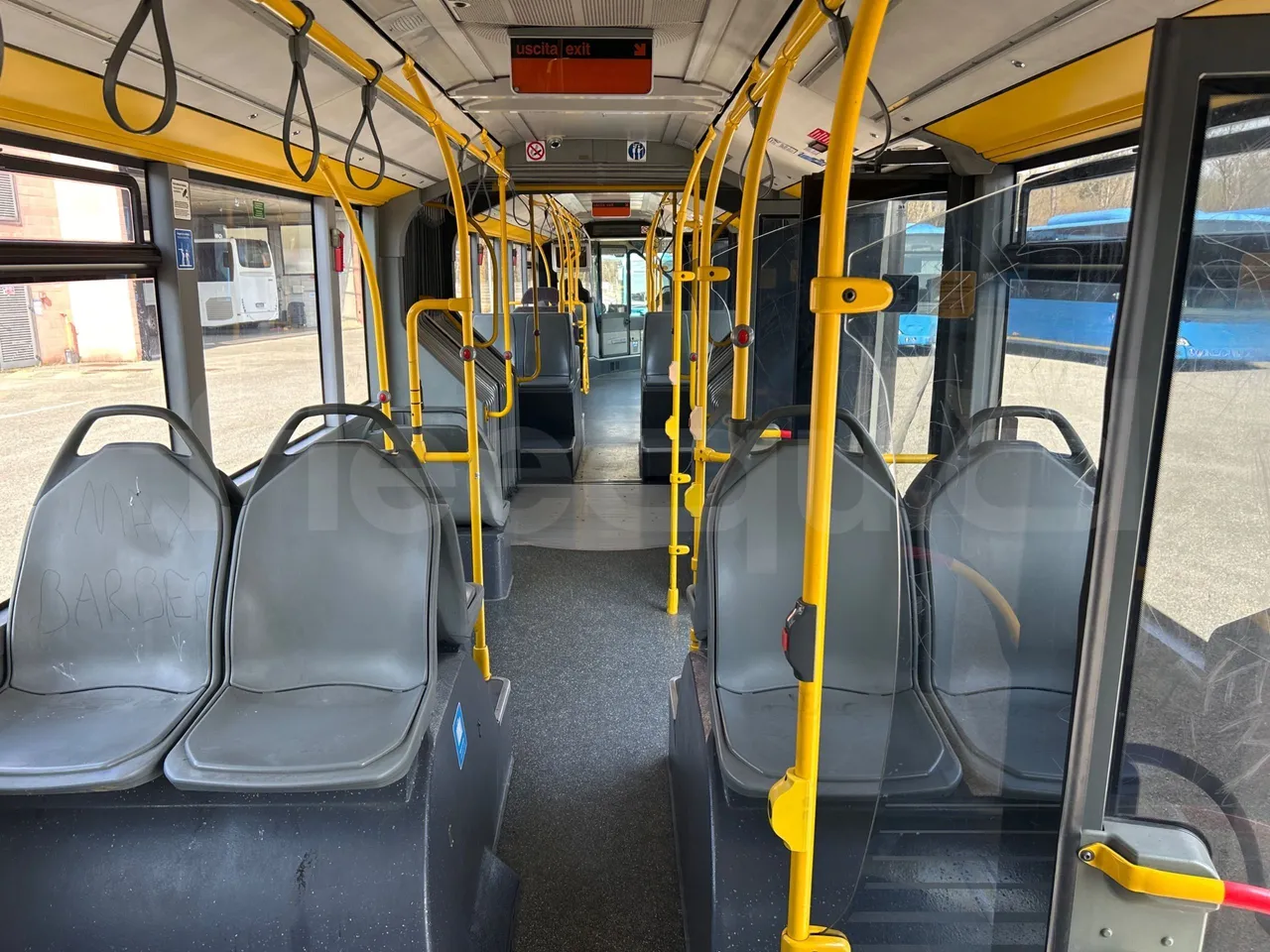 Mercedes-Benz Citaro G 0530 - Euro5 - 260kW - 17.940mt - forward view all seats last row height