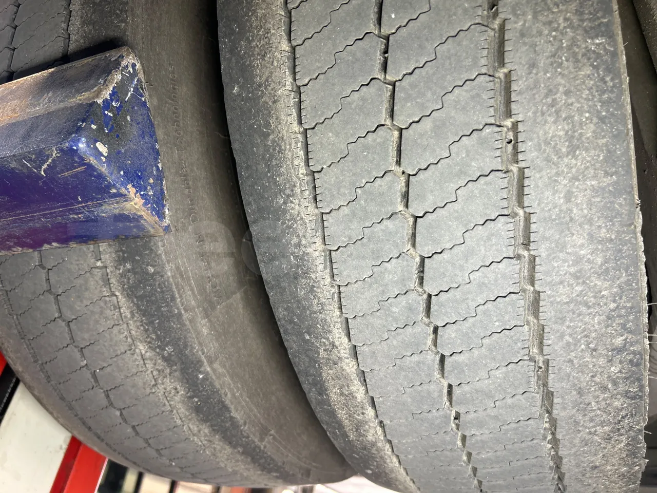 Mercedes-Benz Citaro G 0530 - Euro5 - 260kW - 17.940mt - tread condition second axle tires left