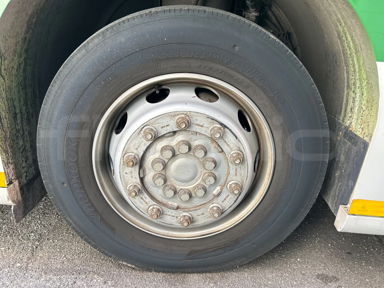 Mercedes-Benz Citaro G 0530 - Euro5 - 260kW - 17.940mt - front left tire measurements