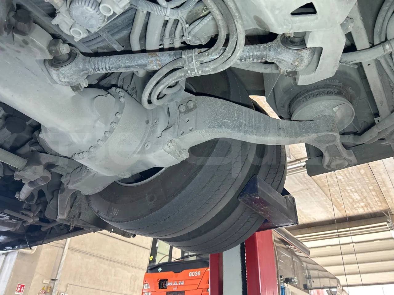 Mercedes-Benz Citaro G 0530 - Euro5 - 260kW - 17.940mt - axle 3 left side