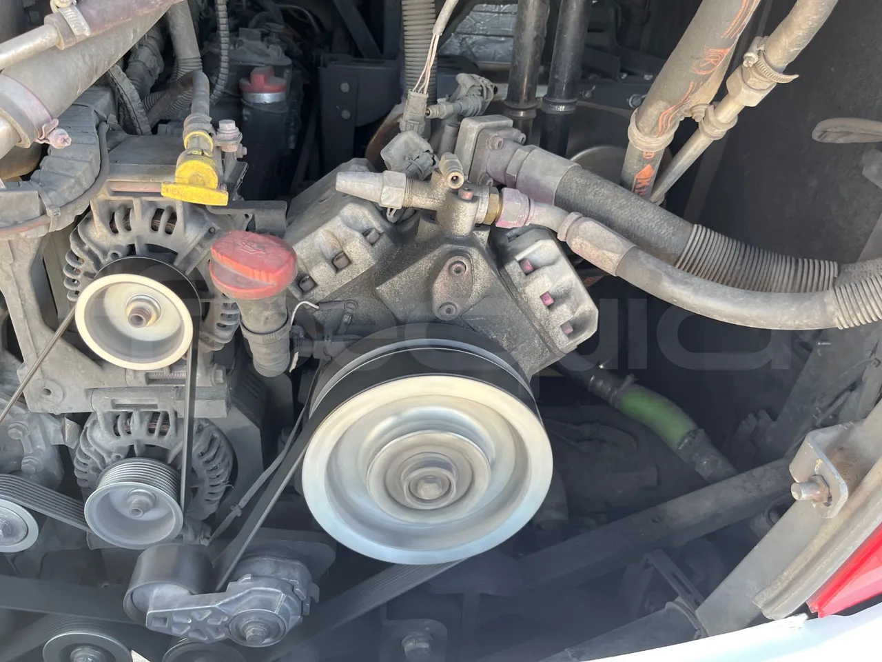 Irizar i6 15.37 - EUR6/340 Kw/14.980 Mt - air conditioning compressor