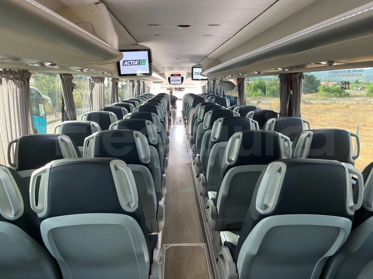 Irizar i6 15.37 - EUR6/340 Kw/14.980 Mt - forward view all seats last row height