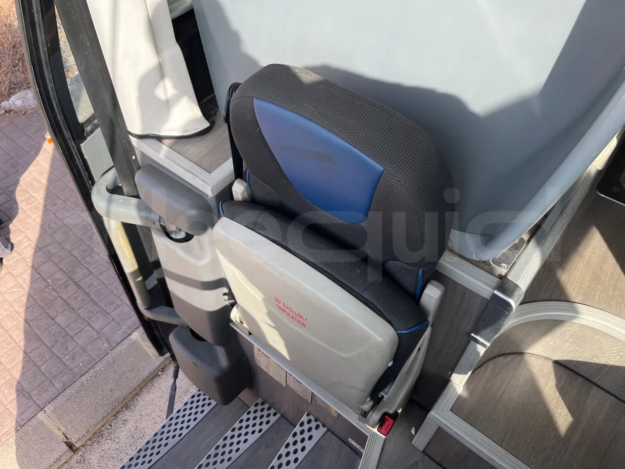 Irizar i6 15.37 - EUR6/340 Kw/14.980 Mt - hostess seat photo
