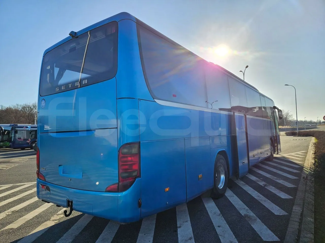 Setra S416 GT-HD/2 - EUR5 - 315kW - 13.020m - 3/4 right rear doors open