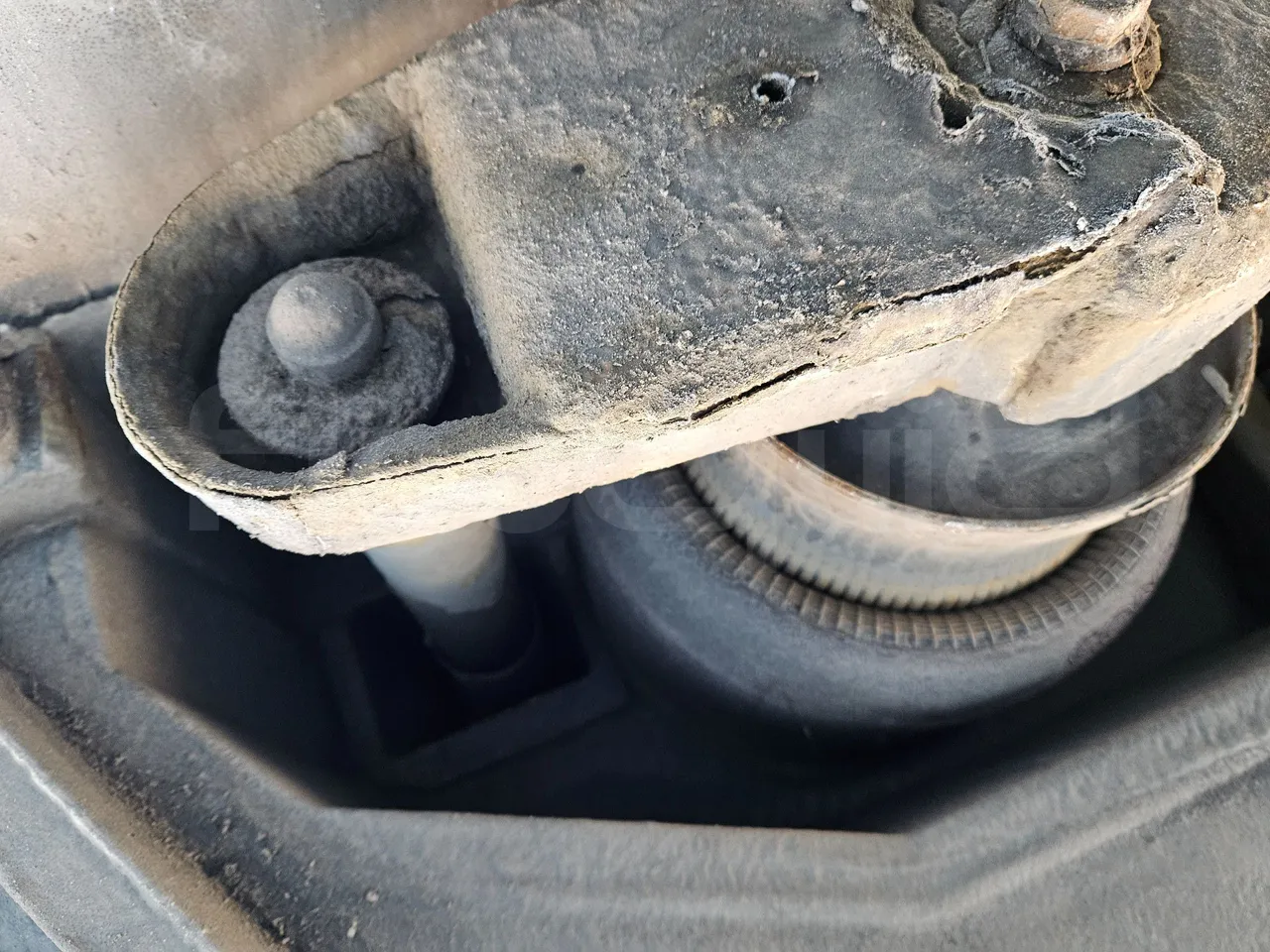 Setra S416 GT-HD/2 - EUR5 - 315kW - 13.020m - axel 2 air springs 2 right