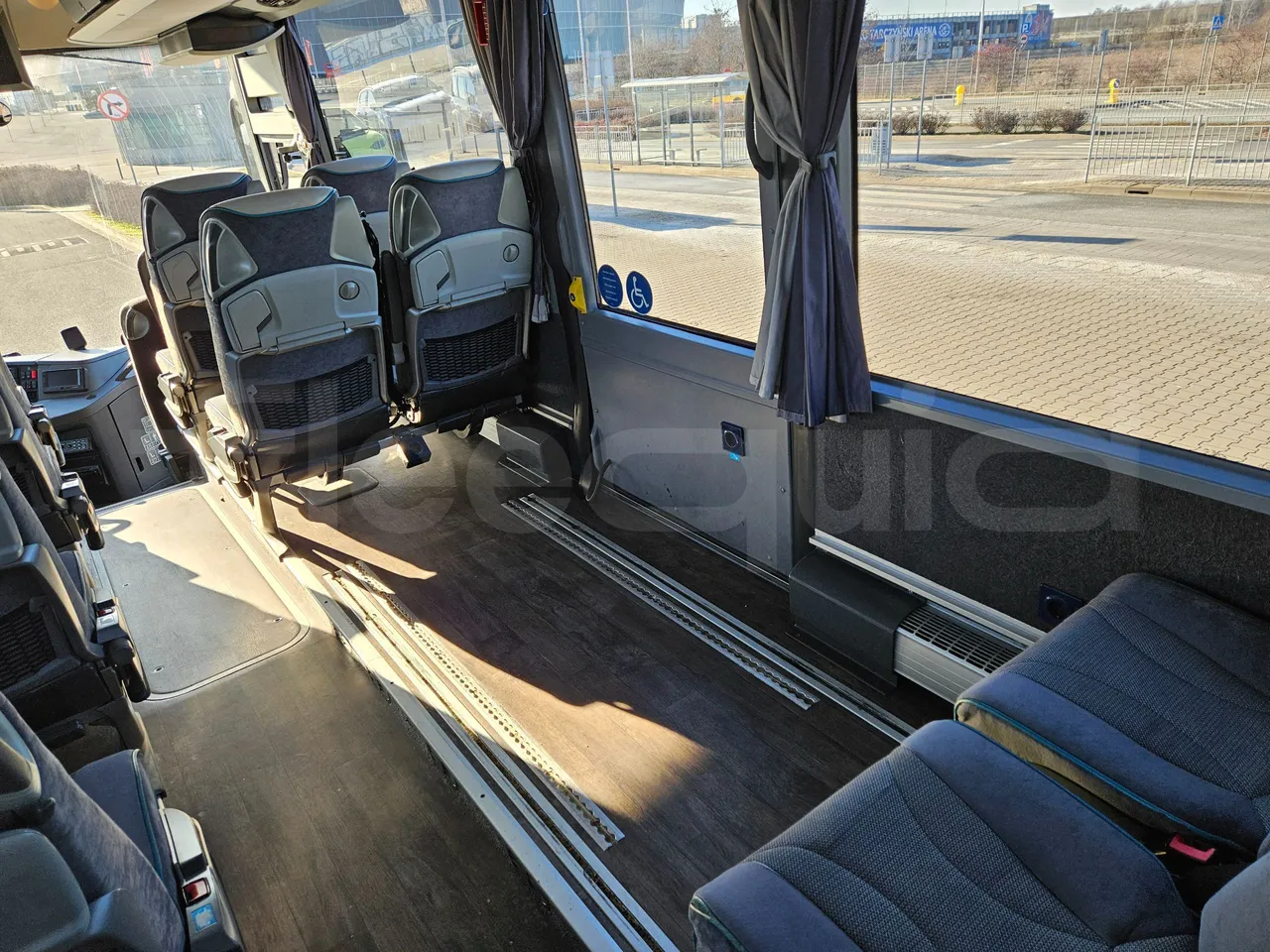 Setra S416 GT-HD/2 - EUR5 - 315kW - 13.020m - disabled area photo