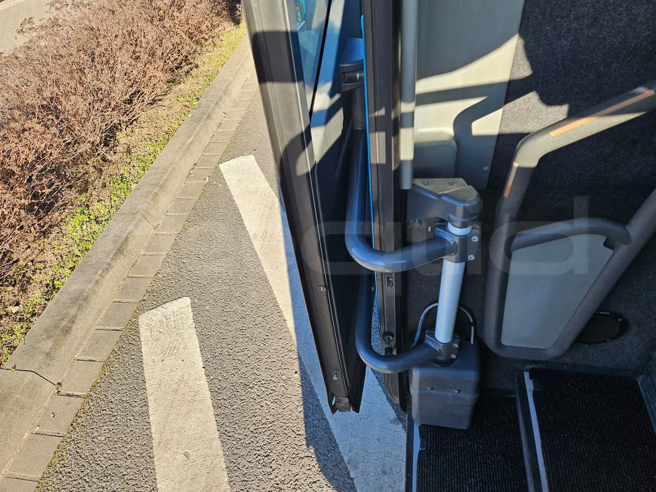 Setra S416 GT-HD/2 - EUR5 - 315kW - 13.020m - door mechanism photo