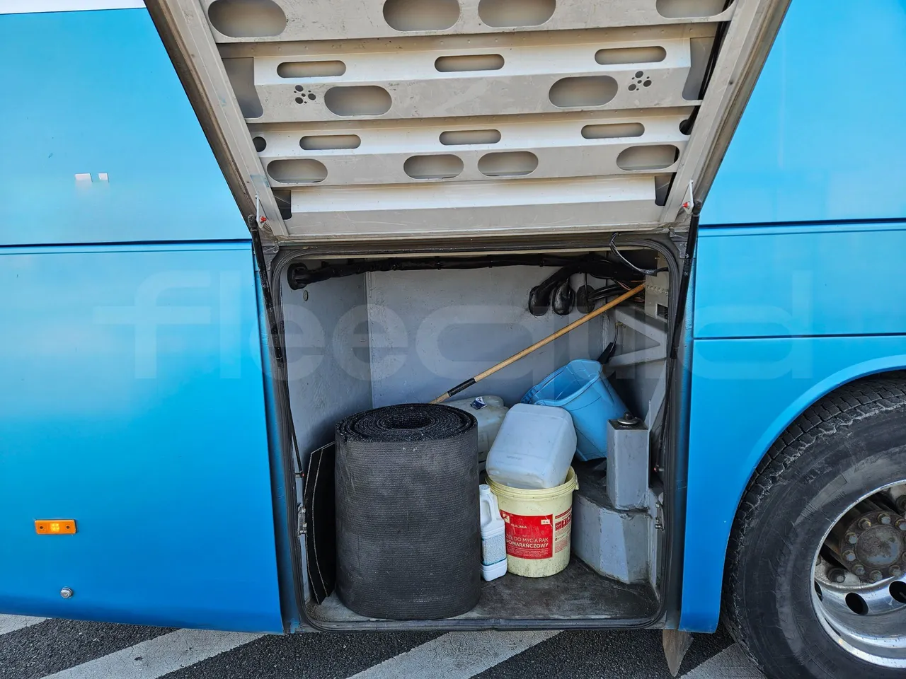 Setra S416 GT-HD/2 - EUR5 - 315kW - 13.020m - external compartments photo