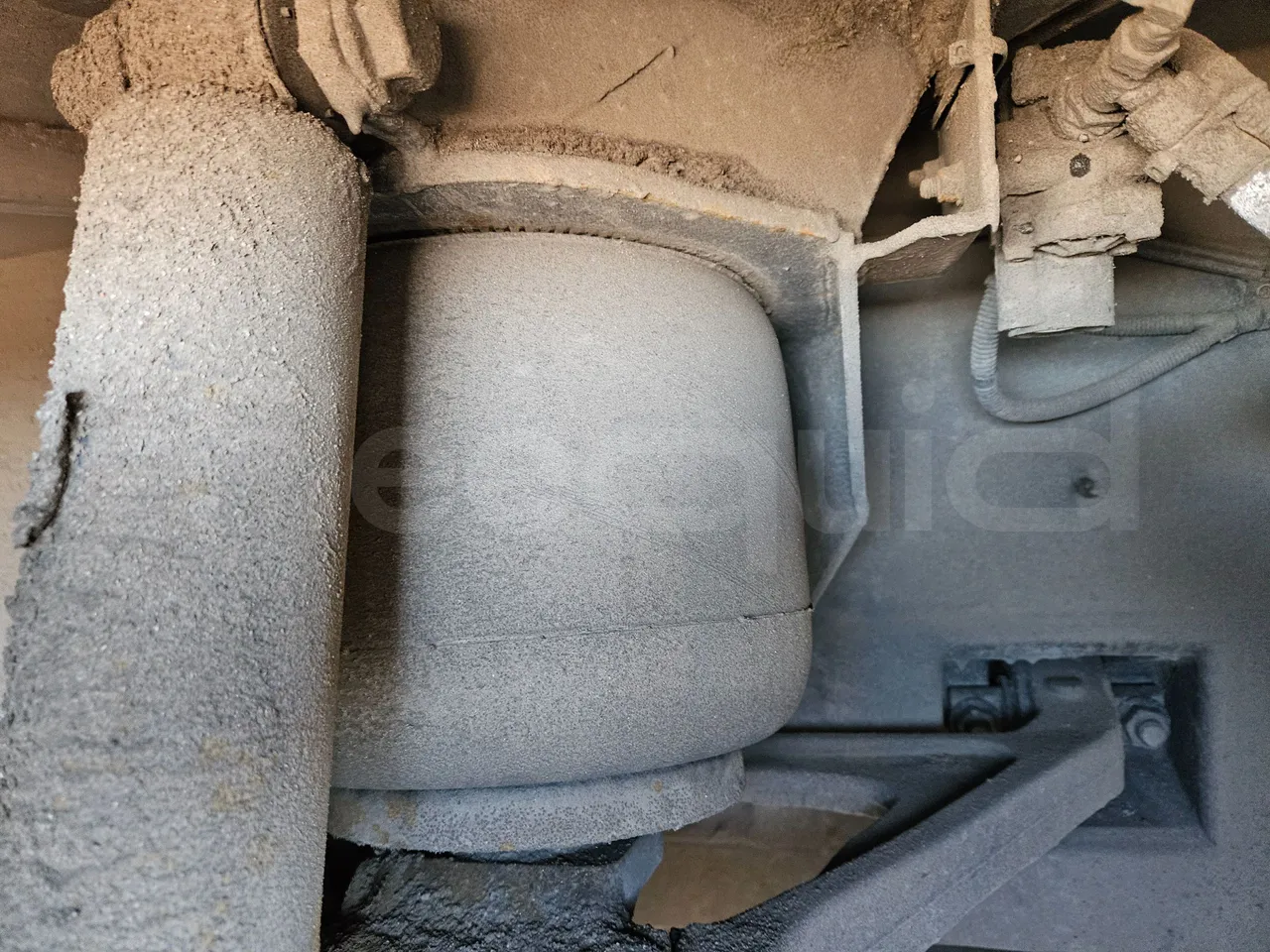 Setra S416 GT-HD/2 - EUR5 - 315kW - 13.020m - front air springs right