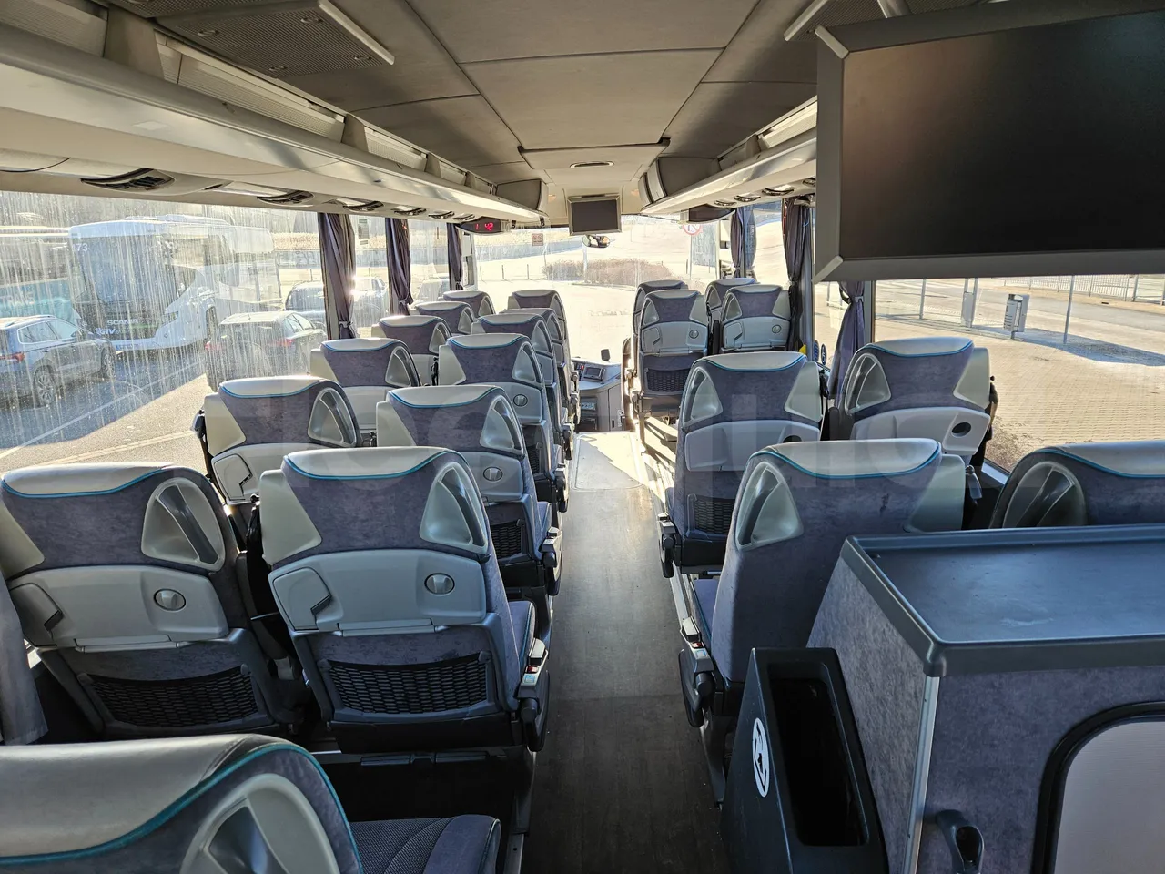 Setra S416 GT-HD/2 - EUR5 - 315kW - 13.020m - forward view middle aisle