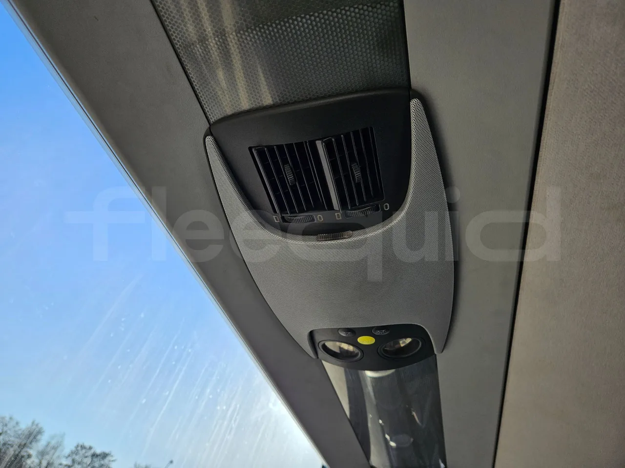 Setra S416 GT-HD/2 - EUR5 - 315kW - 13.020m - overhead compartments photo