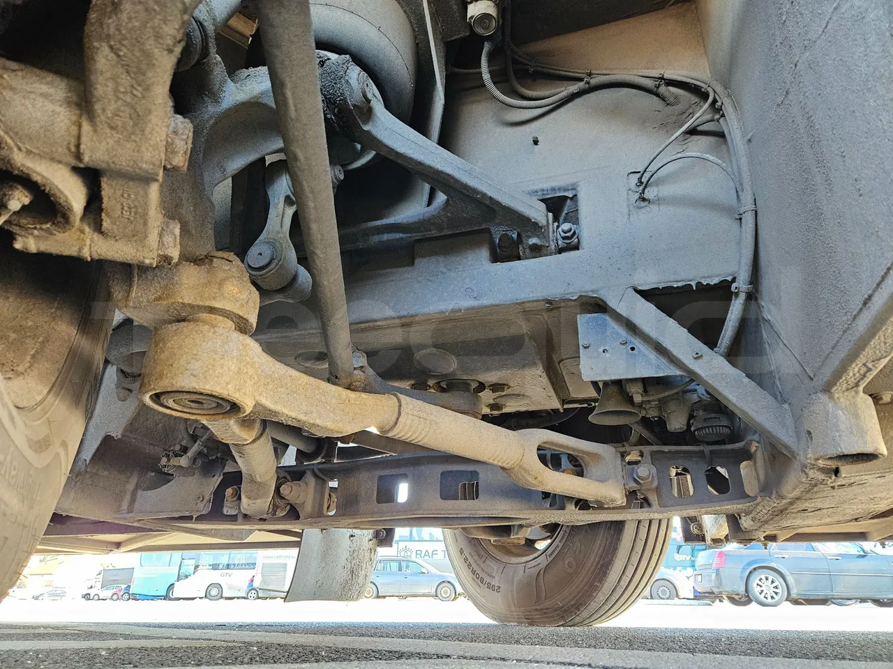 Setra S416 GT-HD/2 - EUR5 - 315kW - 13.020m - front axle right side