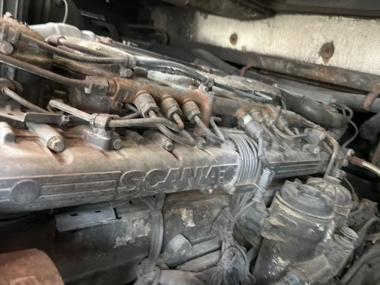Scania Touring HD - engine plate photo