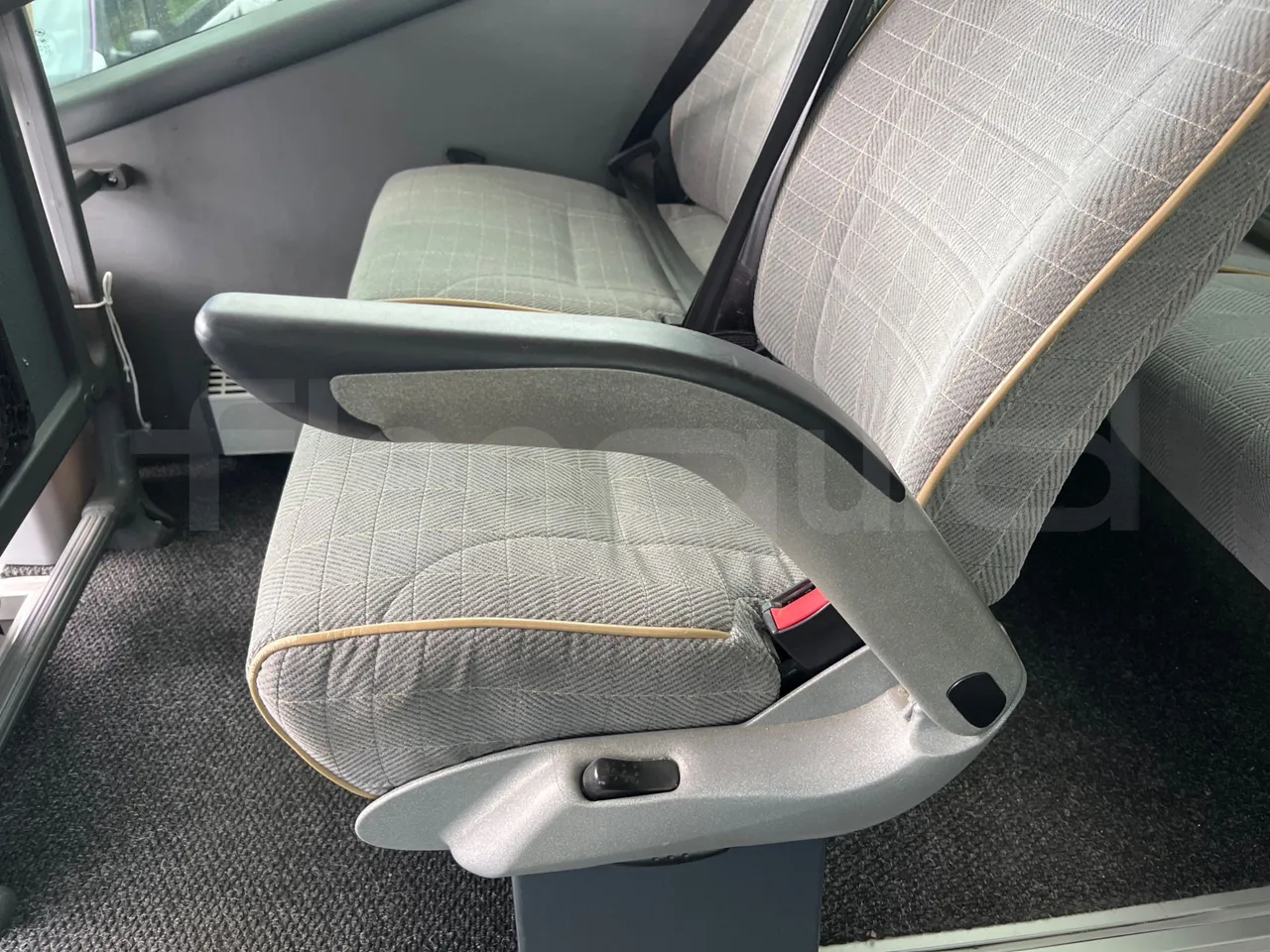 Scania Touring HD - armrest detail photo