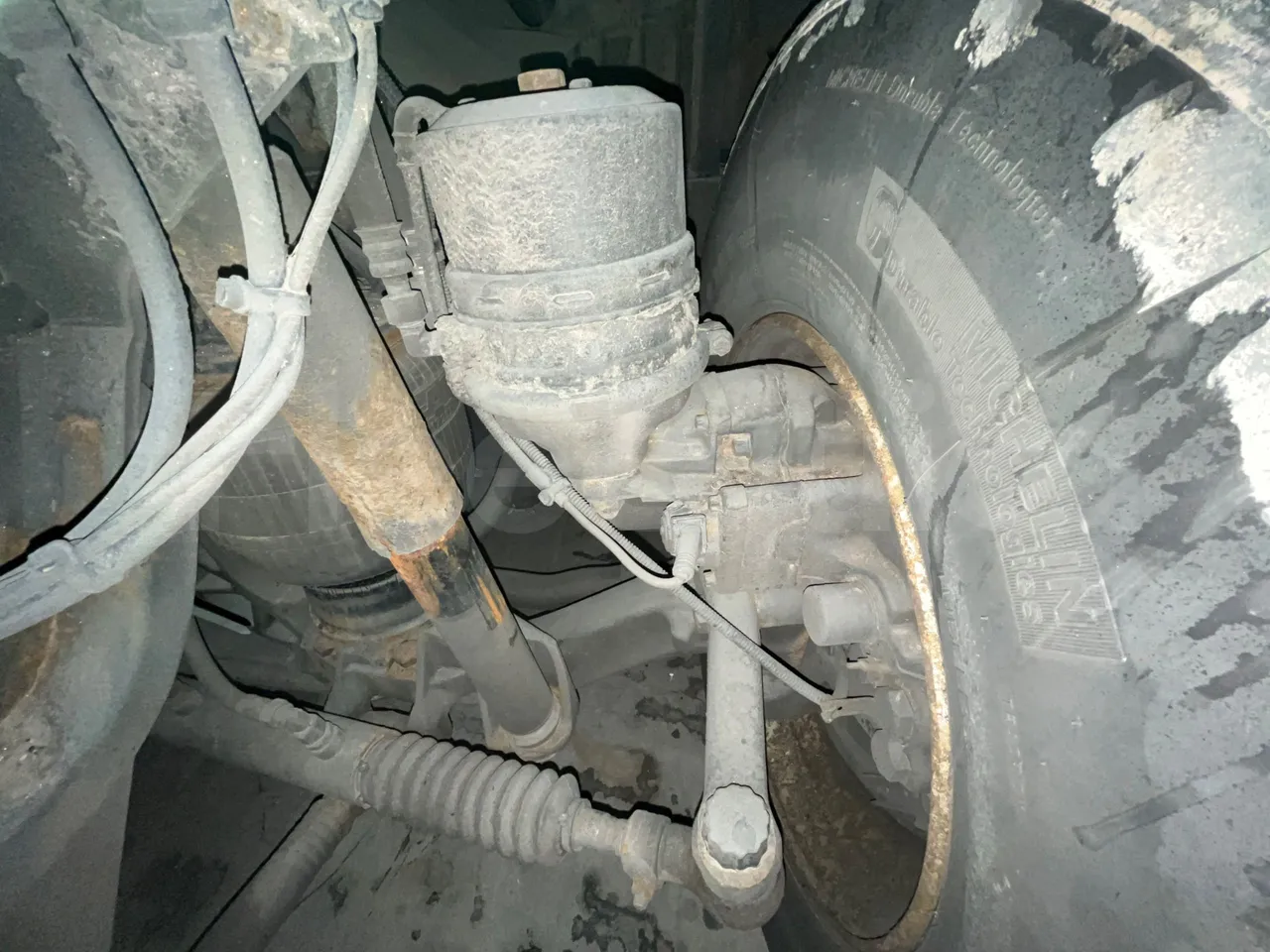 Scania Touring HD - axel 3 caliper brakes right
