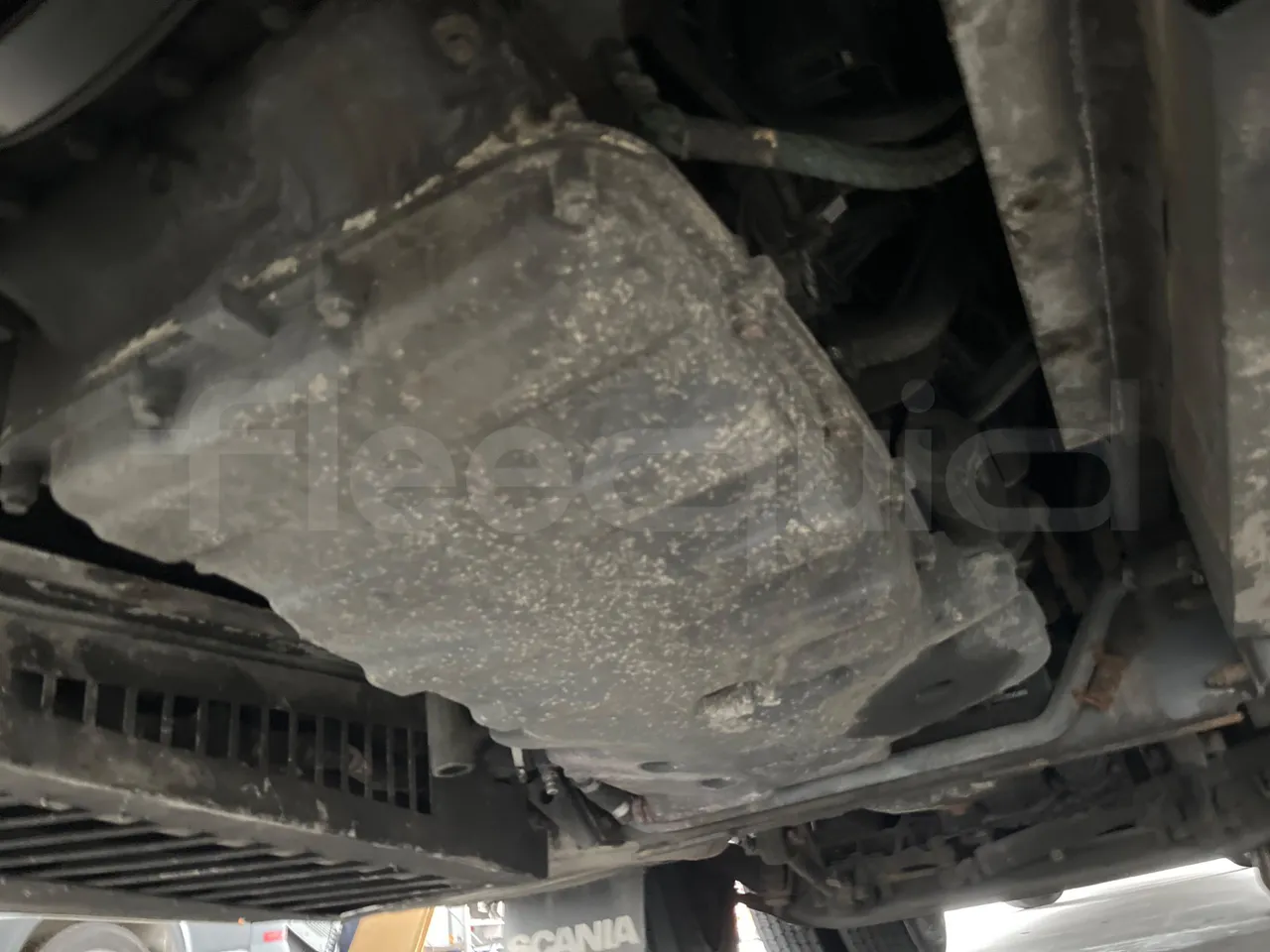 Scania Touring HD - engine without protection