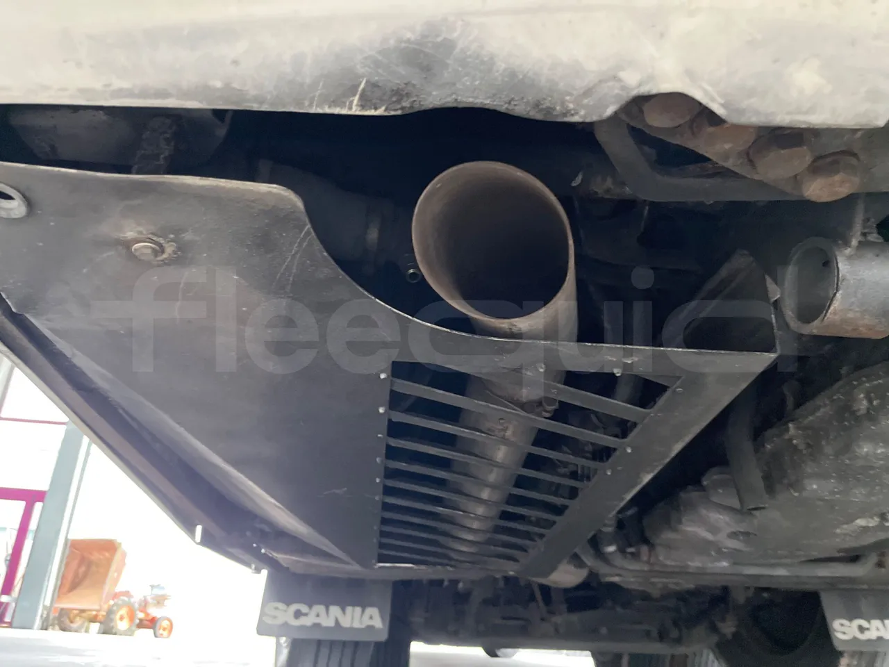 Scania Touring HD - exhaust photo