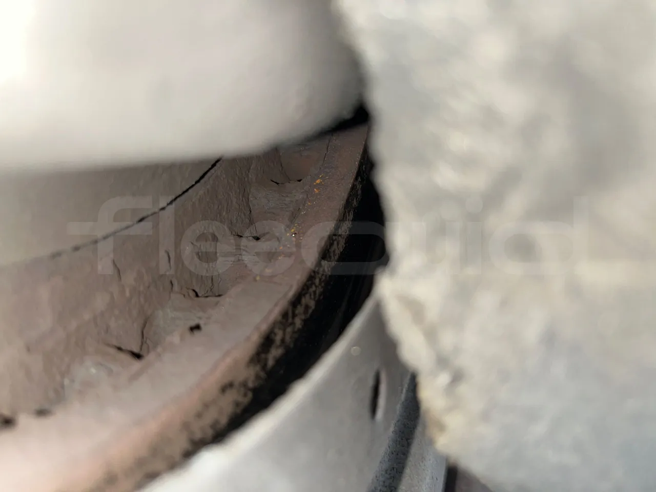 Scania Touring HD - front discs right