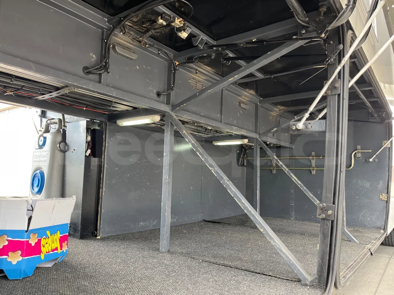 Scania Touring HD - internal frame rust check