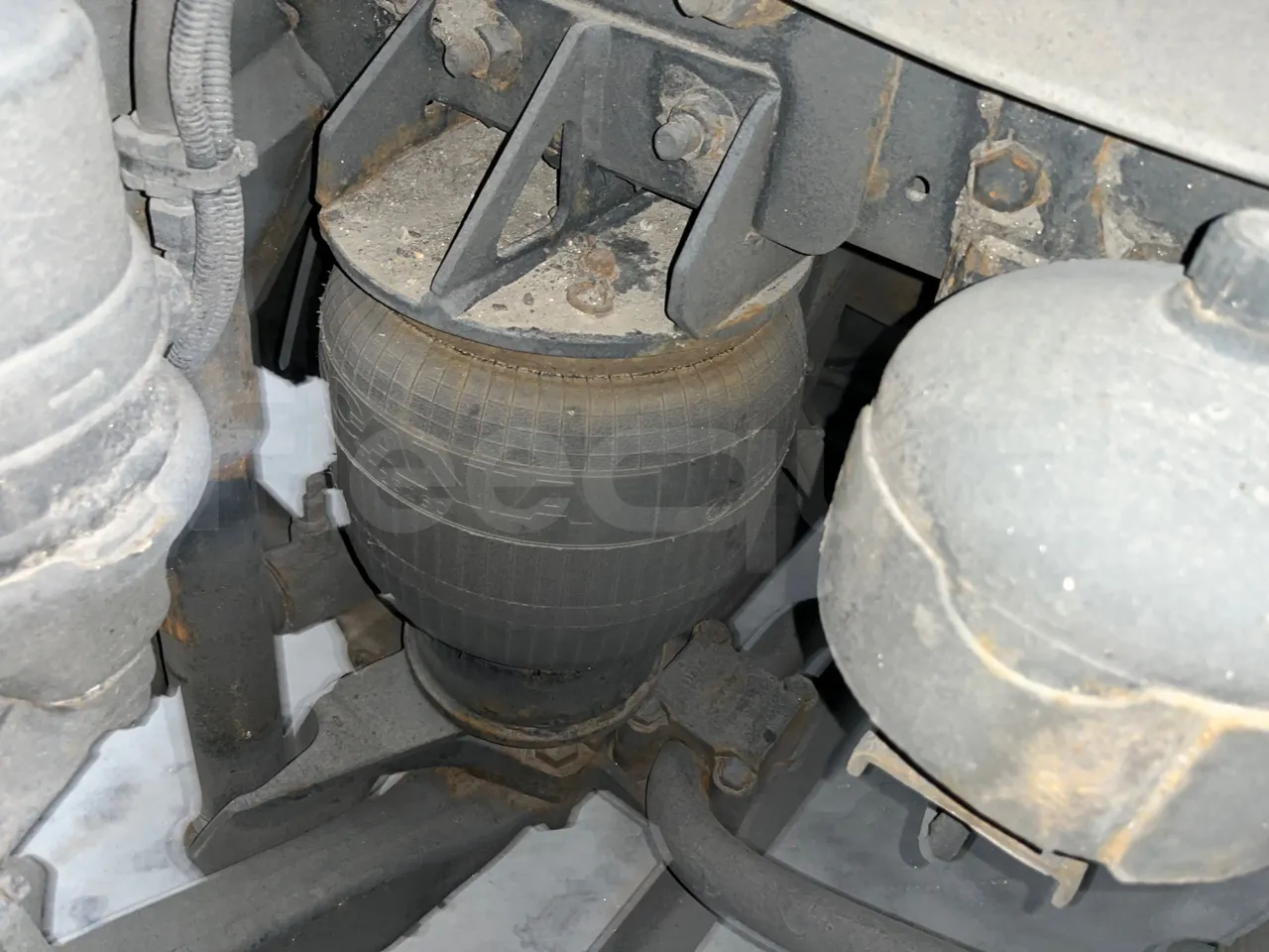Scania Touring HD - axle 3 air springs 1 right