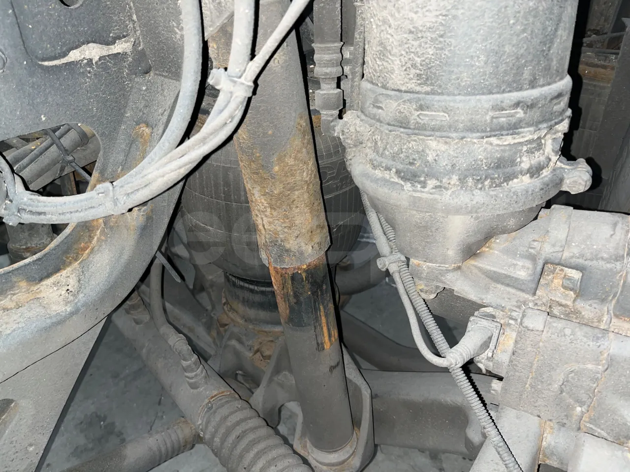 Scania Touring HD - axel 3 shock absorbers 1 right