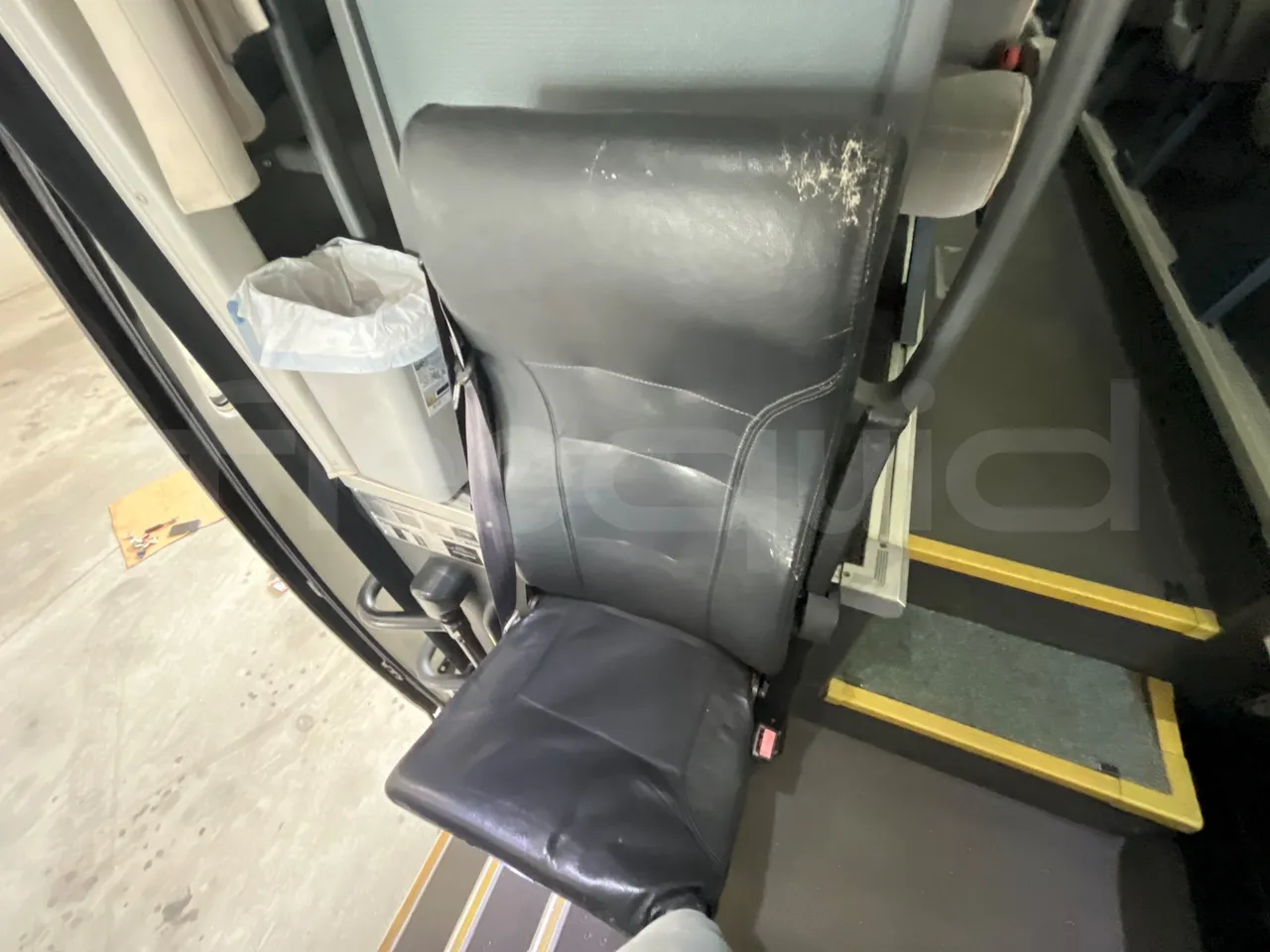 Scania Touring HD - hostess seat photo