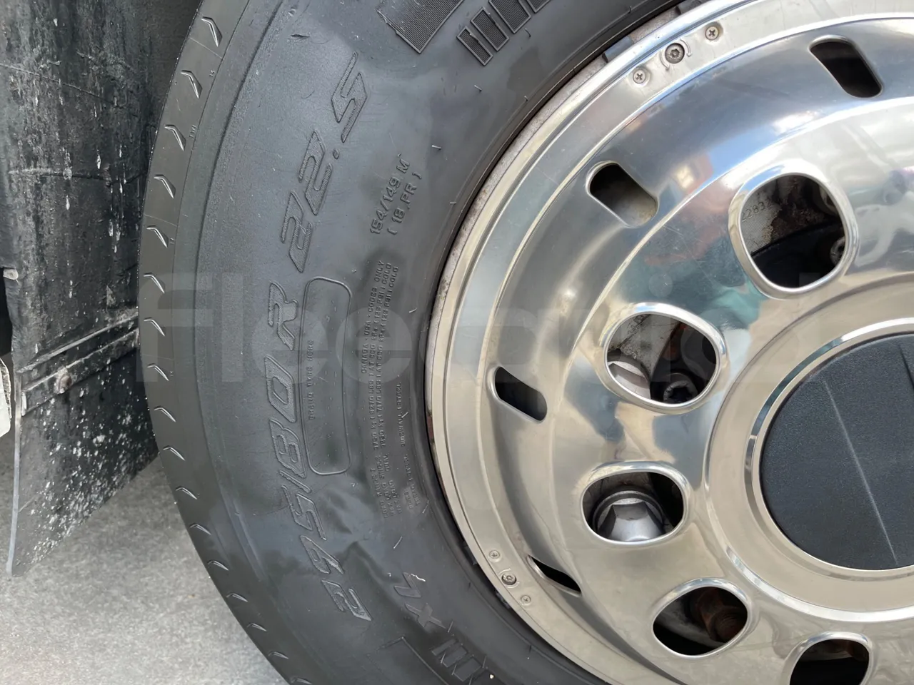 Scania Touring HD - rear left tire photo