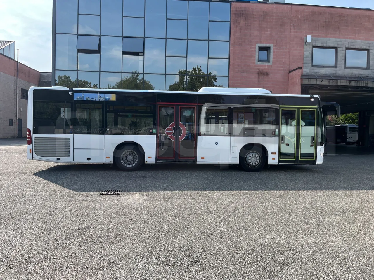 Mercedes-Benz Citaro K - Right Side