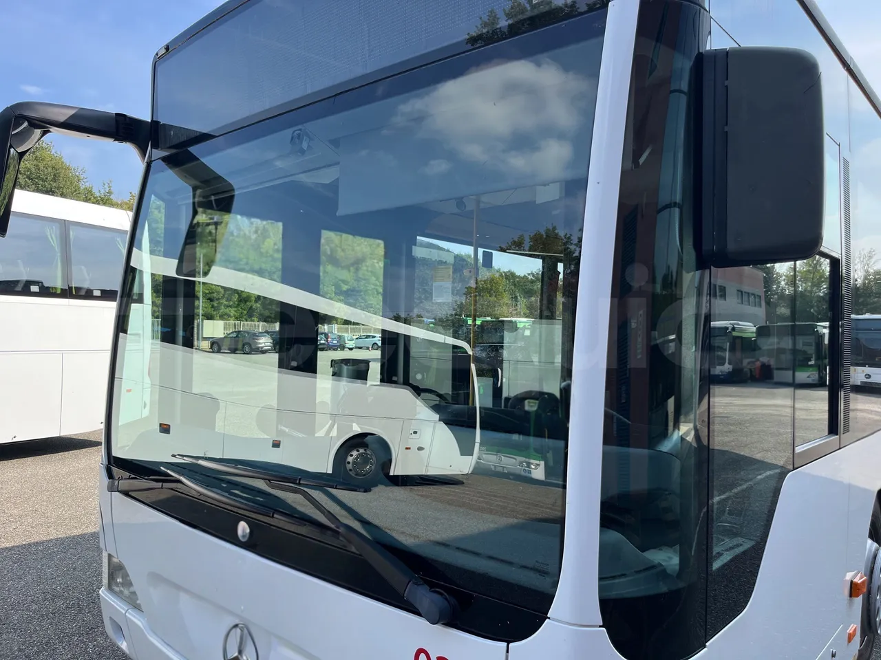 Mercedes-Benz Citaro K - Windscreen From Left Side