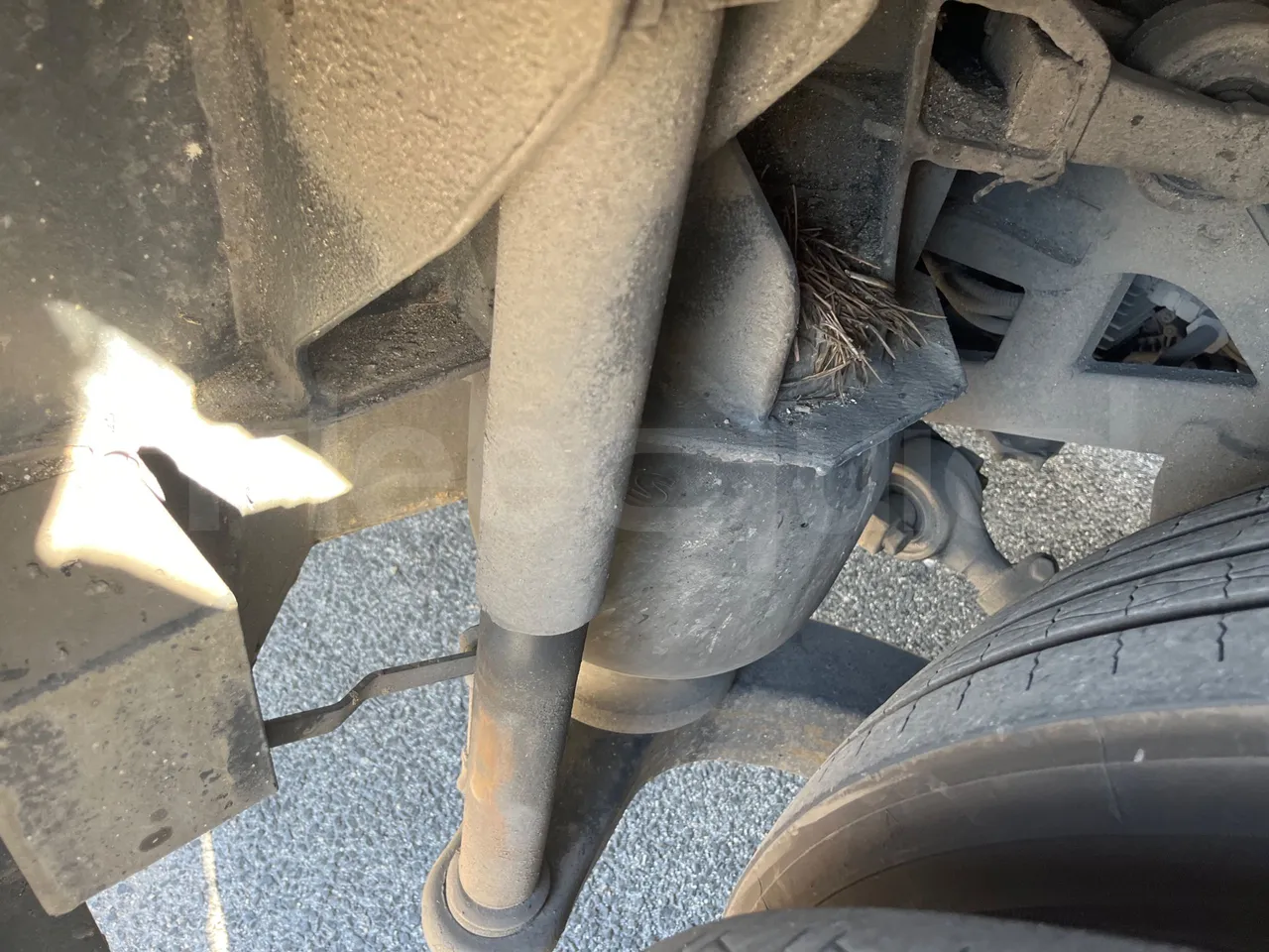 Iveco Magelys SFR2XX QC E2CN/ Euro6 - 294 Kw - 12,265 Mt - axel 2 air springs 1 left