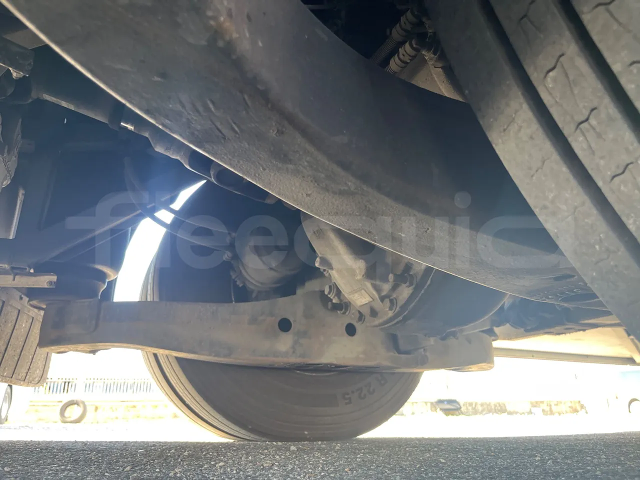 Iveco Magelys SFR2XX QC E2CN/ Euro6 - 294 Kw - 12,265 Mt - axle 2 discs right