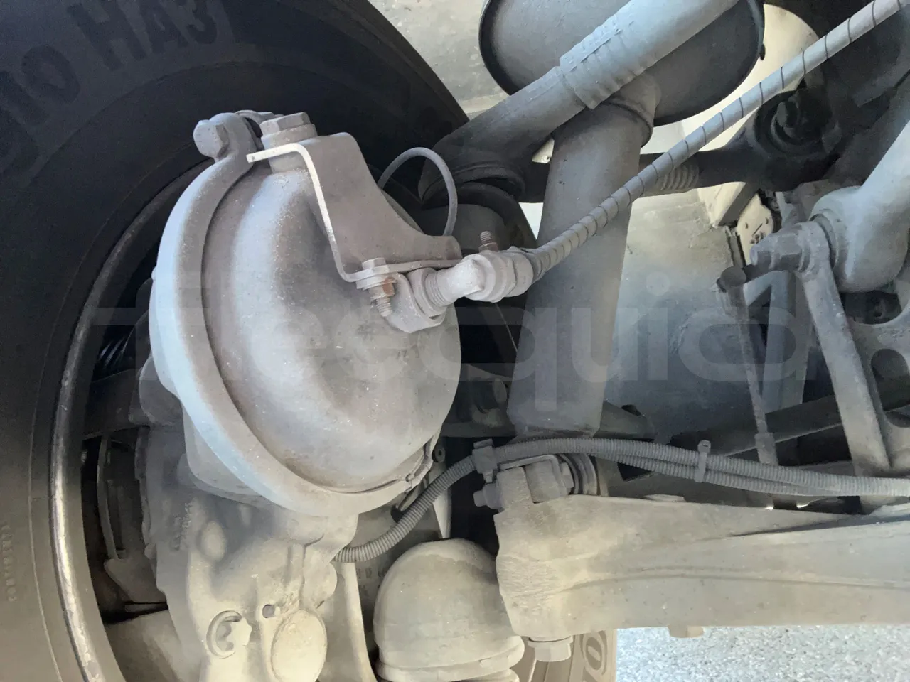 Iveco Magelys SFR2XX QC E2CN/ Euro6 - 294 Kw - 12,265 Mt - front brake calipers left